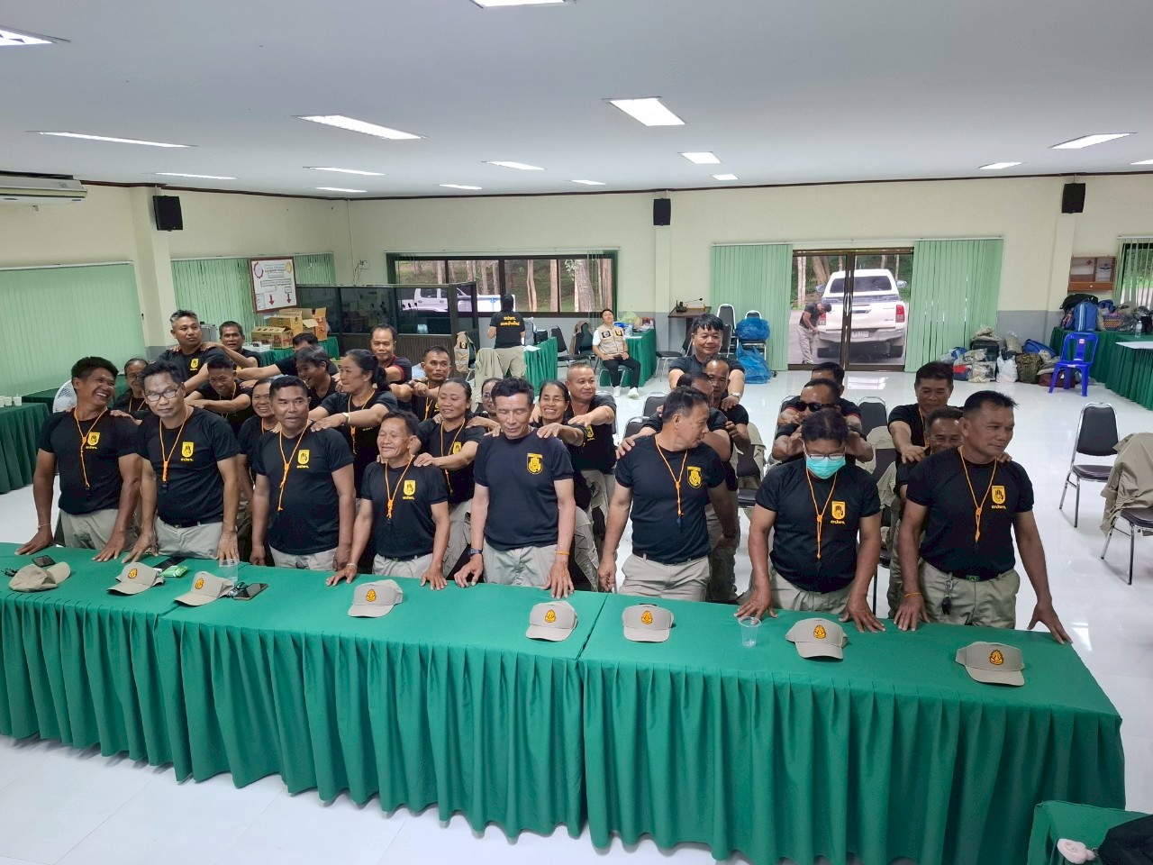 LINE_ALBUM_ทบทวน อปพร. 68_250813_175_397.jpg